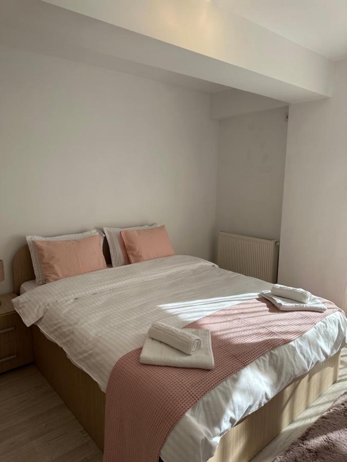 Fly Airport Residences & Therme-Self Check-In Otopeni Εξωτερικό φωτογραφία